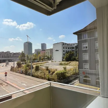 Studio With Balcony And Modern Amenities 202 House 16